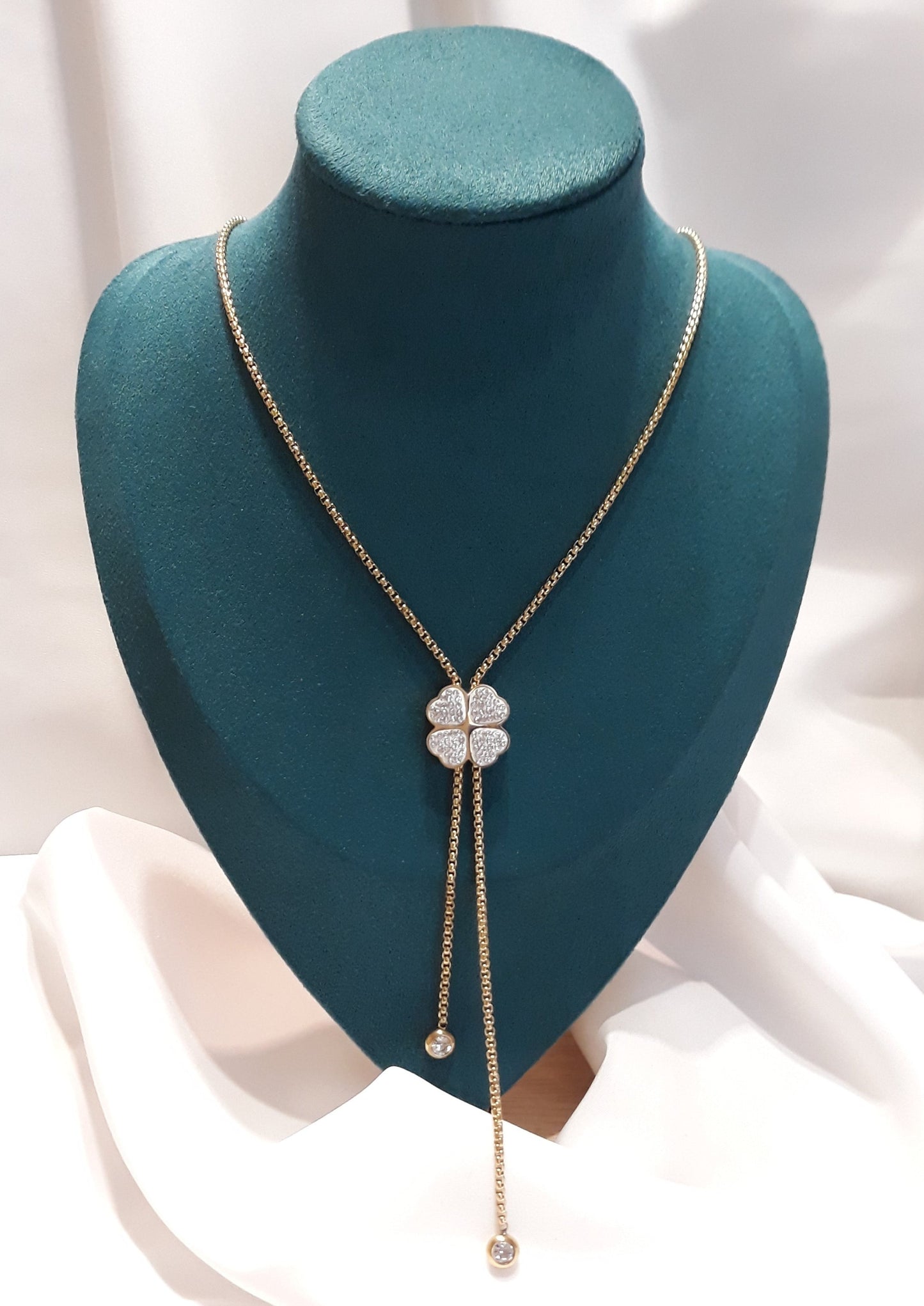 Collier doré Trèfle