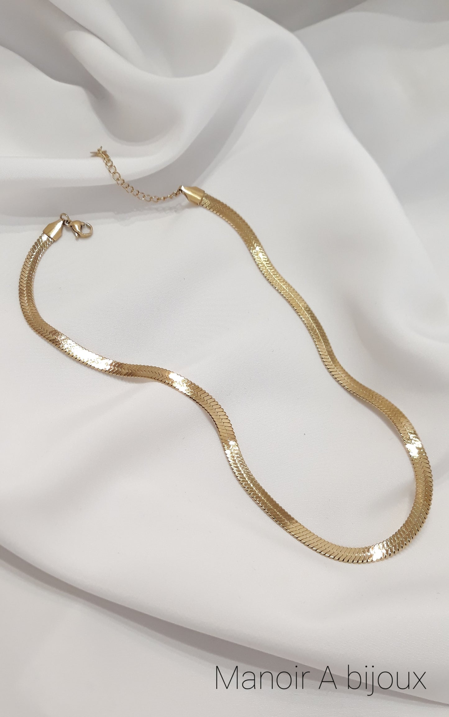 Collier argenté Camélia