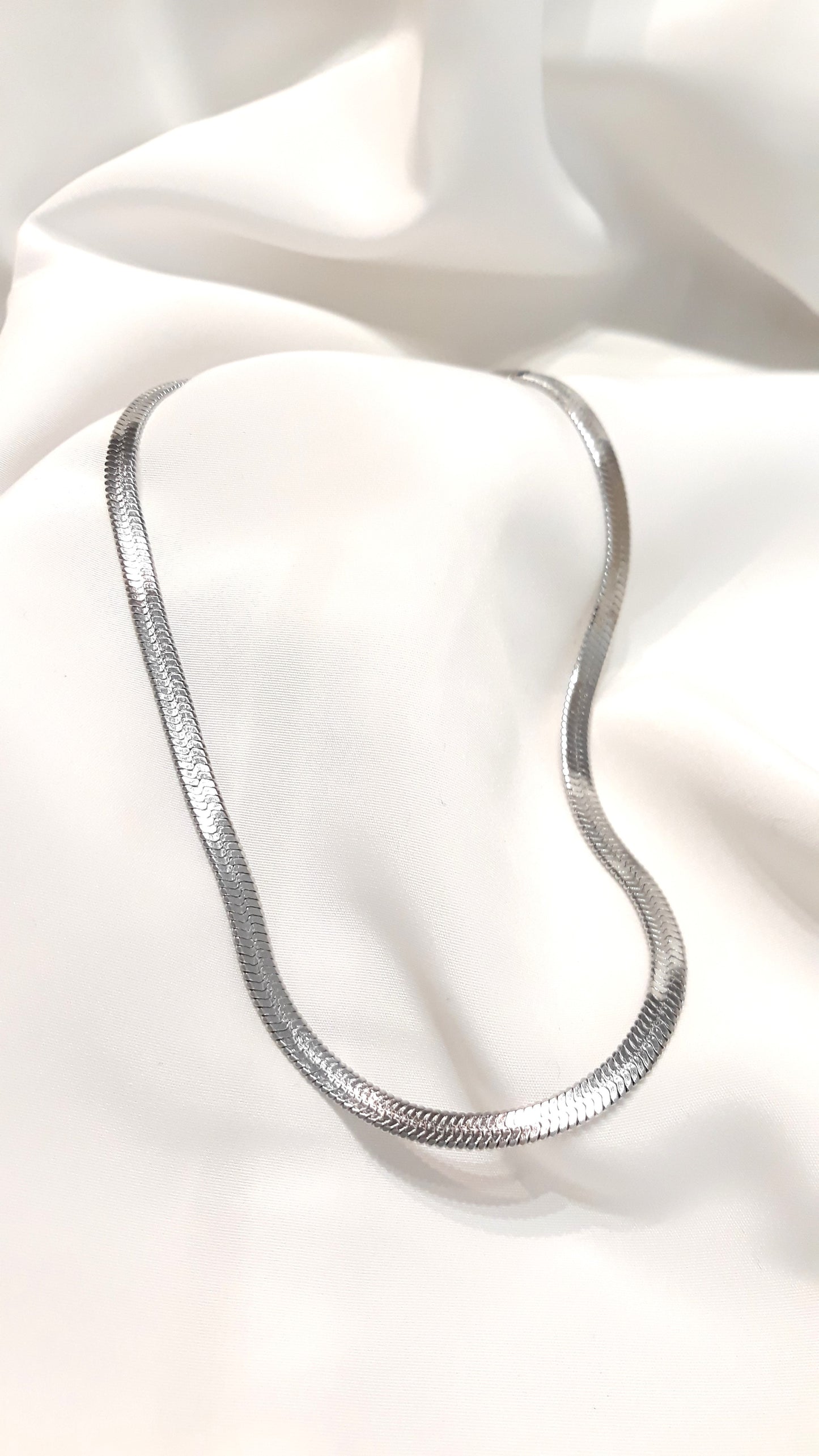 Collier argenté Camélia