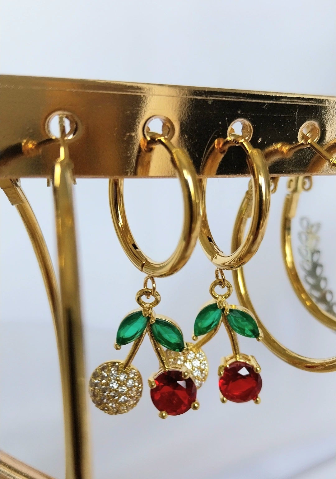 Boucles d'oreilles dorées Cerises