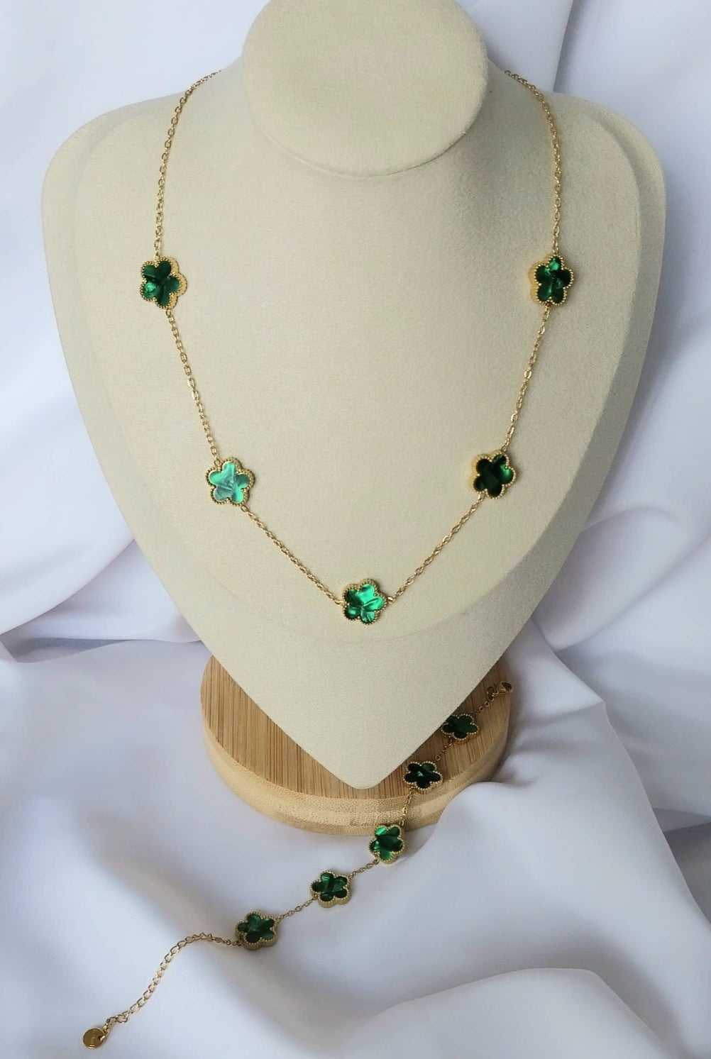 Collier doré Rose verte