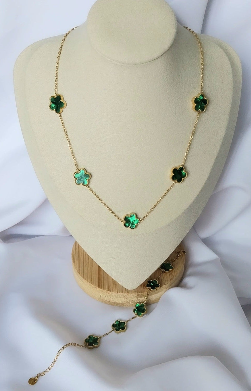 Collier doré Rose verte