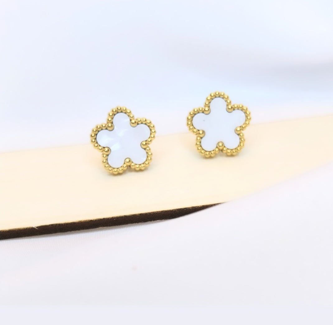Boucles d'oreilles dorées La belle de nuit