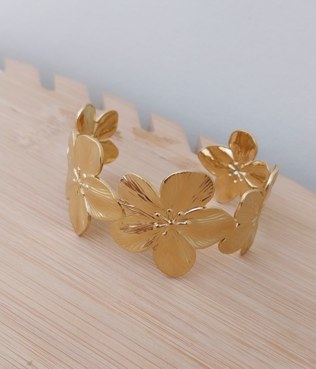 Bracelet doré Fleur de Vanille