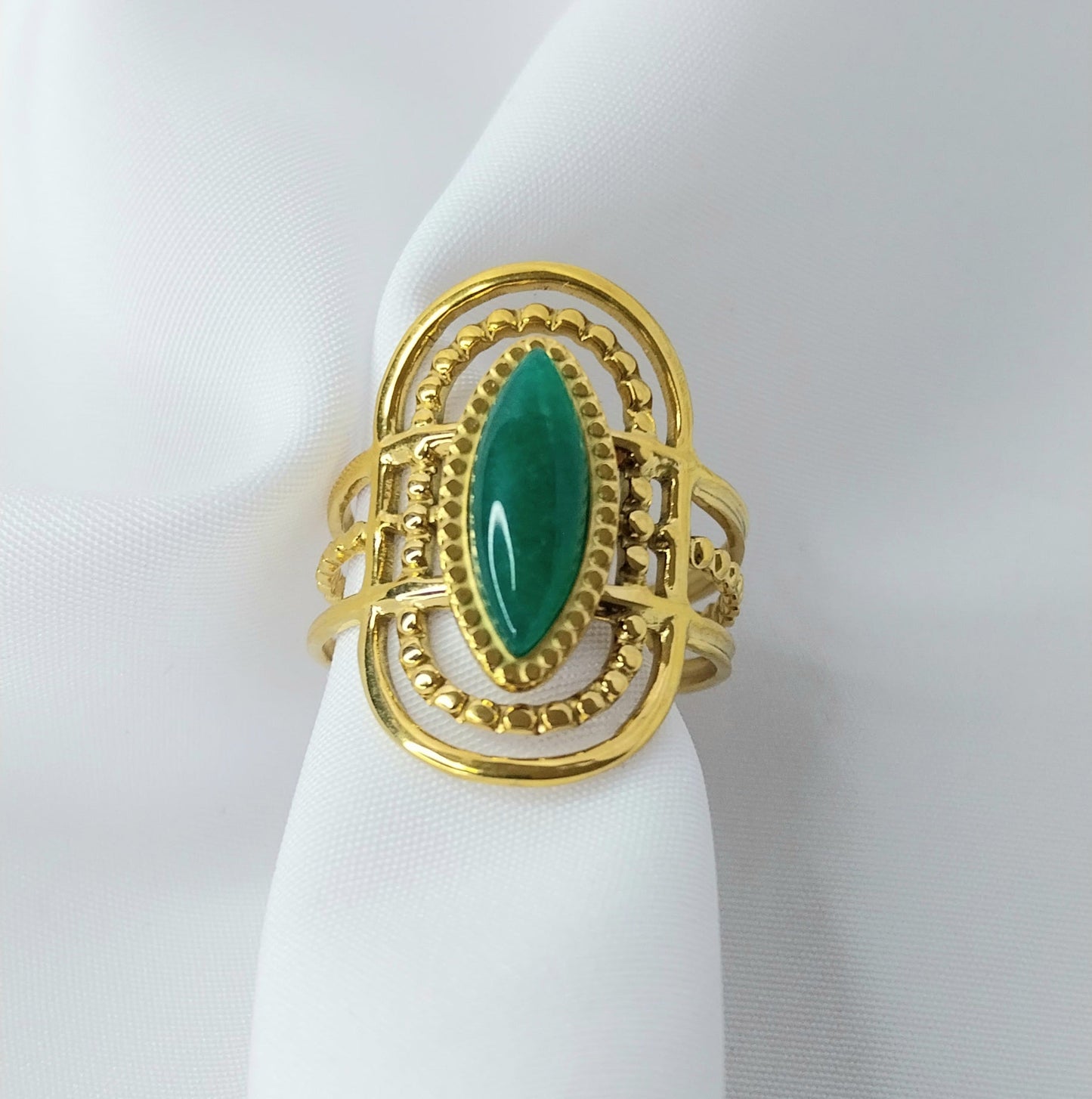 Bague dorée Magnolia en acier inoxydable hypoallergénique - Manoir A bijoux