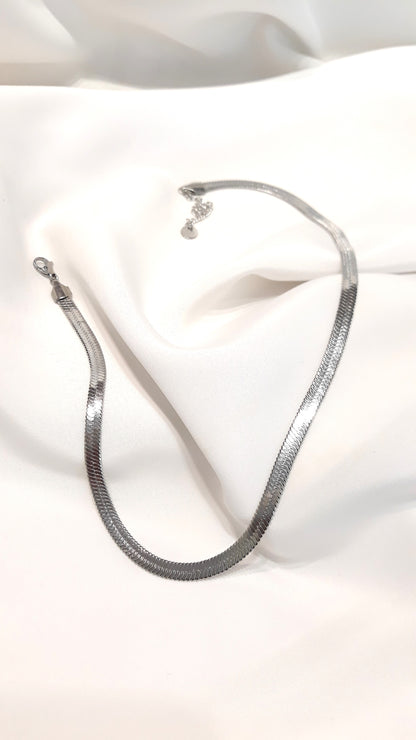 Collier argenté Camélia