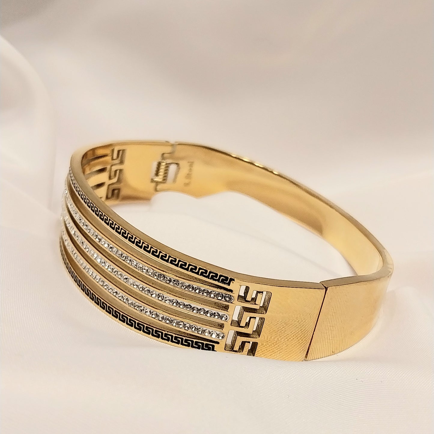 Bracelet doré  L'Iris noir