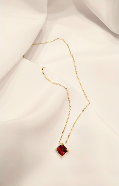 Collier doré Rose Rouge