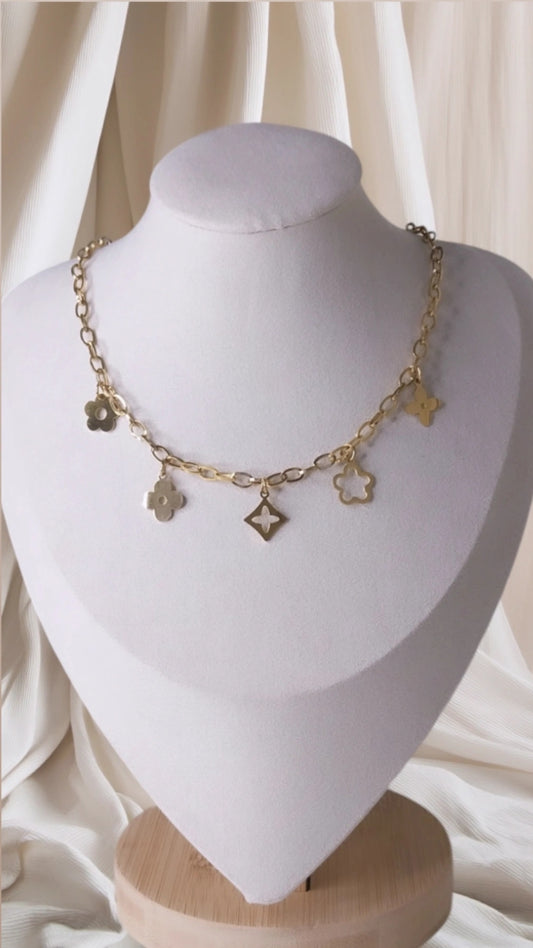 Collier doré Le Trèfle blanc